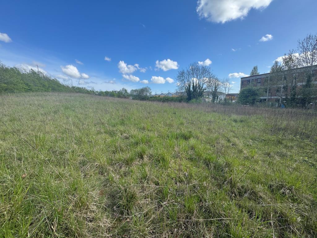 Lot: 54 - SITE WITH LAPSED PLANNING FOR 120-SPACE CAR PARK - General view of the land